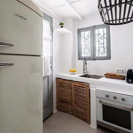 Bonis Windmill Mykonos - By Hospirit *